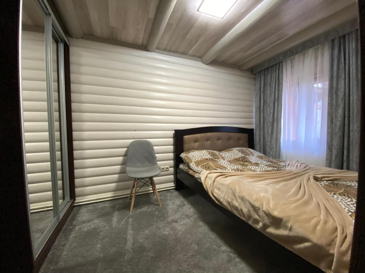 Маєток "Zymon & Ski" Bukovel Exterior photo